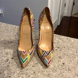 100% authentic Christian louboutin so Kate heels, size 37, multi colored